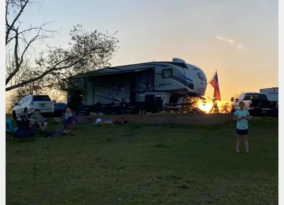 Fifth Wheel rentals in Bybee