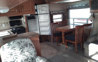 2005 Forest River RV Sandpiper 28fw