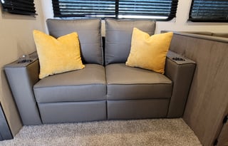 New 2022 Keystone RV Hideout 29DFSWE Fully Loaded