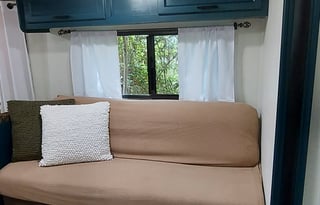 Renovated Vacation Ready Super Clean Delivery Only