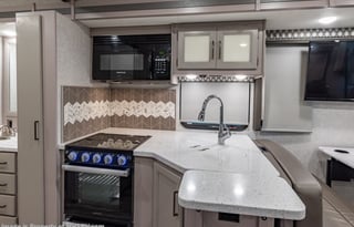 2022 Thor Motor Coach Hurricane 31C