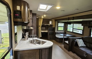 2017 Dutchmen RV Kodiak Ultimate 295TBHS