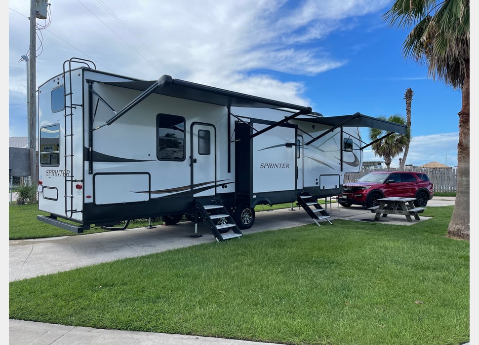 Fifth Wheel rentals in Hutto