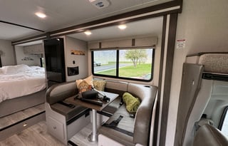 2026 27ft Coachmen 23FS - Sleeps 6