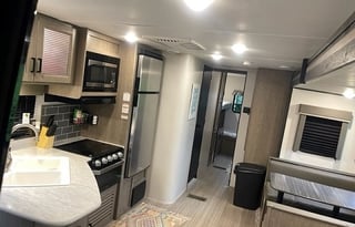 2021 Keystone RV Hideout 318BR