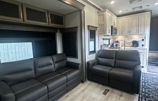 2025 Keystone RV Montana 3915TB