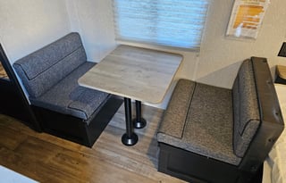 Lightweight Travel Trailer Rental Sleeps 5