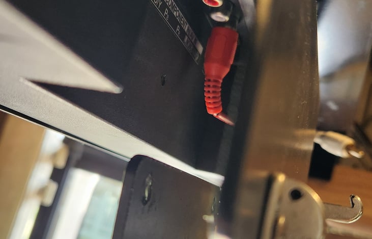 connections behind the tv....looks like hd connections