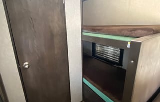 2021 Dutchmen RV Coleman Lantern LT Series 17B