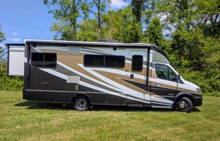 Itasca Navion | Classy Mercedes RV with 2 slides