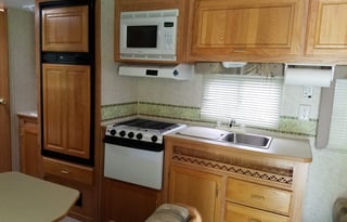 Yooper Camping Affordably! 2004 Jayflight Light