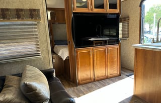 2018 Prime Time Tracer 285AIR Bunkhouse