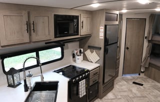 2021 Springdale 282 Bunk House (We Deliver!!)