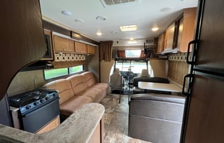 2018 Coachmen Leprechaun