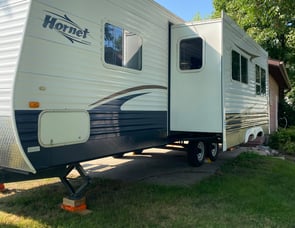 Keystone RV Hornet 26RBS