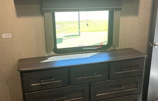 35' 2022 Grand Design Reflection 340RDS Sleep 6