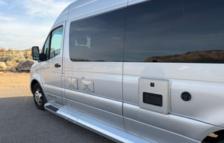 Luxury 2022 Pleasure-Way Plateau FL