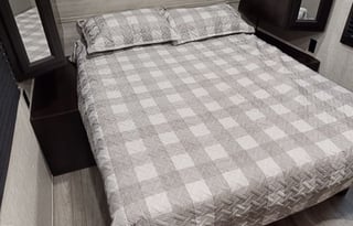 Great Family Escape with Outdoor kitchen