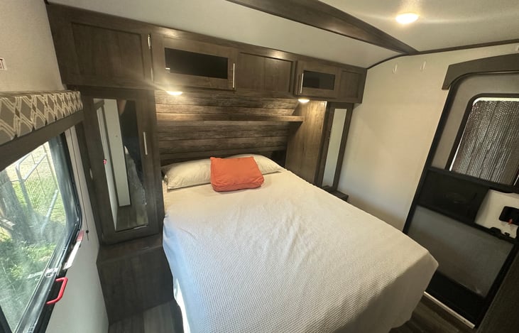 Private bedroom with queen size bed