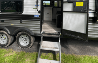 Zeus the 2022 Bunkhouse (Sleeps 8)