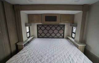 A5 Pursuit Sleeps6-Comfort, Space, Road Confidence