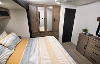 Bunkhouse(14) - 2025 Forest River Puma 32BHFS