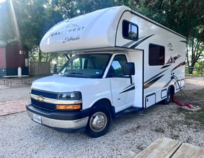 EAST TO WEST Entrada 210NS