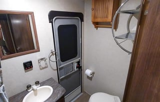 Fireside RV's Heartland Prowler Lynx 31LX LMI1164