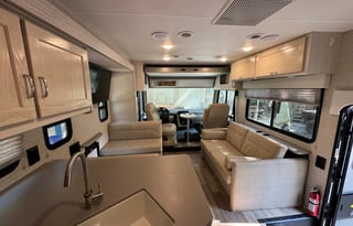 2019 Winnebago Class A RV INTENT 31P