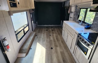 Wonderful Toyhauler that sleeps 5