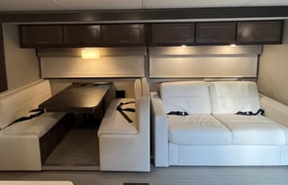 2021 Winnebago Adventurer 36Z