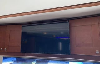 Fully Loaded Winnebago Tour bus 40'