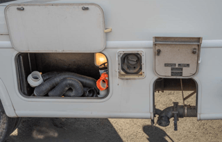 Spacious configuration, convenient desk, +Starlink