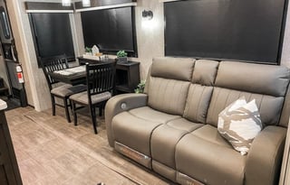 Newly Listed - 2023 Jayco North Point 377RLBH