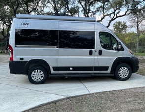 Thor Motor Coach Rize 18M