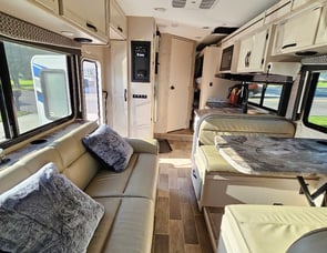 Thor Motor Coach Chateau 31EV