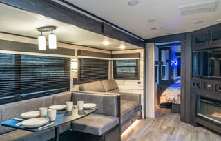 Sunhawk: Spacious Family Bunkhouse (Veteran Owned)