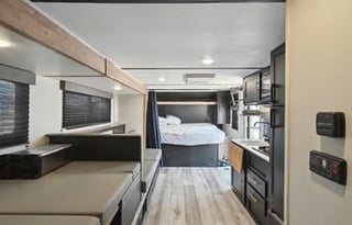 2022 Keystone Springdale 1860SS: Light, Spacious