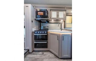 Fully Stocked, Sleeps 8, Super Clean & Comfy!