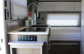 Easy to tow modern camper