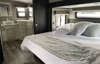 2021 Jayco North Point 382FLRB