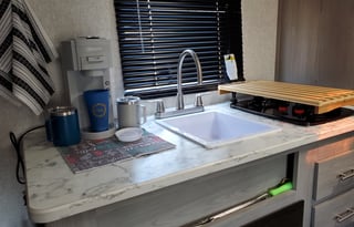 Cozy camper 2022 Dutchmen RV Coleman 17B