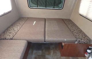 Jayco Flight 184BH with optional Boat tour