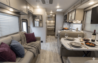 C21*NEW* 2025 Chateau Sleeps8 Luxury Private Suite