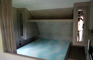 "Millennium Falcon"  Luxury unit with Bunkhouse