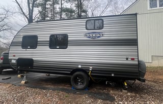 Lightweight trailer perfect for family getaway!