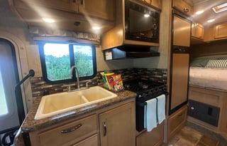 Adventure Ready Cruiser – Free Snacks & Drinks!