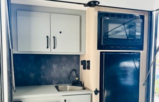 Adventure awaits in this Pet friendly, off road RV