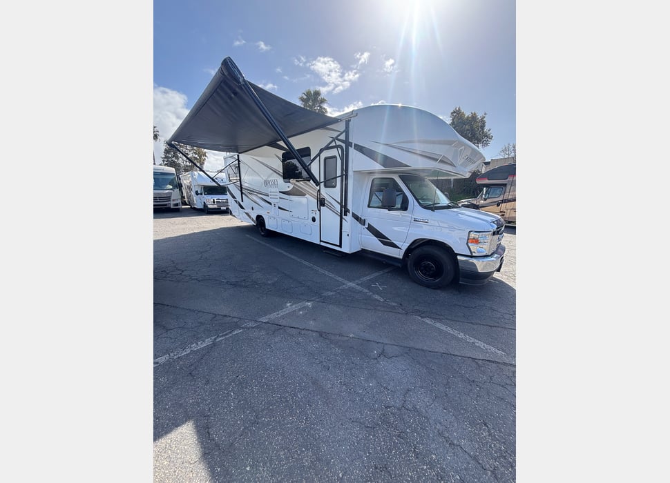 Class C Motor Home rentals in Northridge