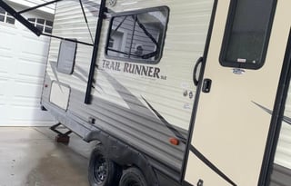 Heartland Trail Runner SLE 25 - *with Solar*